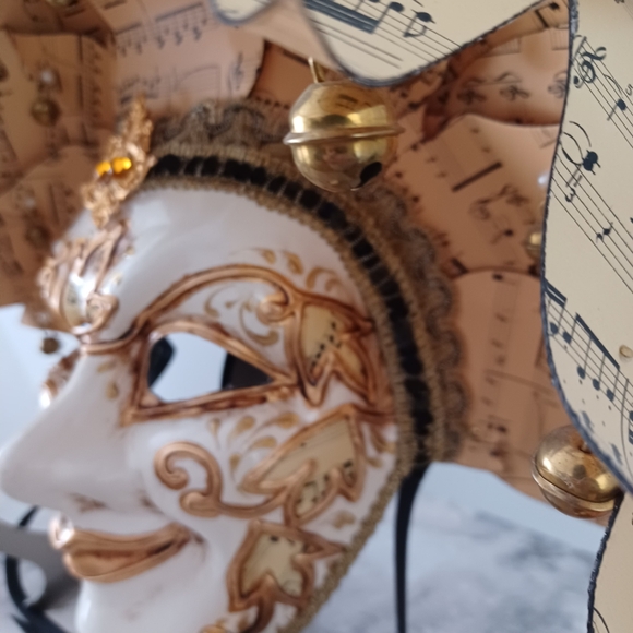 Carnival Mask unique decor! - Picture 6 of 6